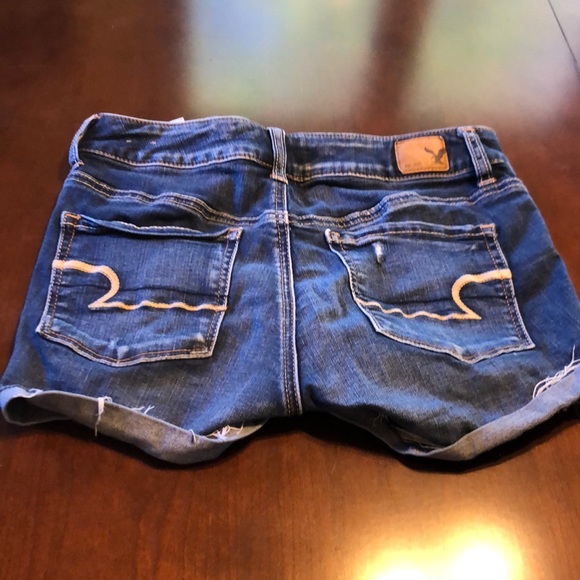High waisted Jean shorts - Picture 2 of 3